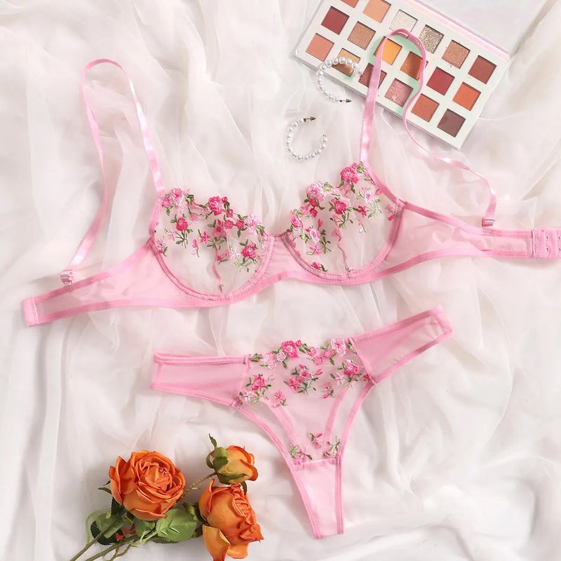 "Conjunto de Lingerie Sexy em Renda – Elegância e Sensualidade"