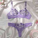 Conjunto de Lingerie Bordada com Flores