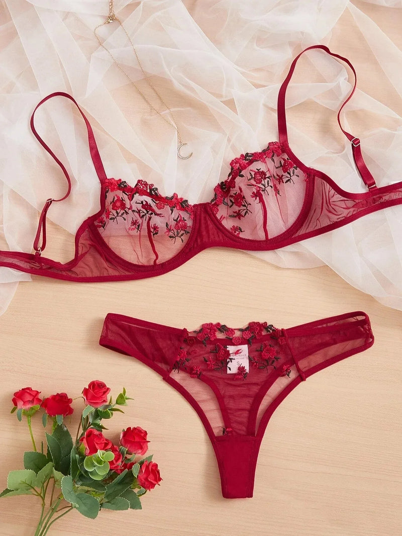 "Conjunto de Lingerie Sexy em Renda – Elegância e Sensualidade"